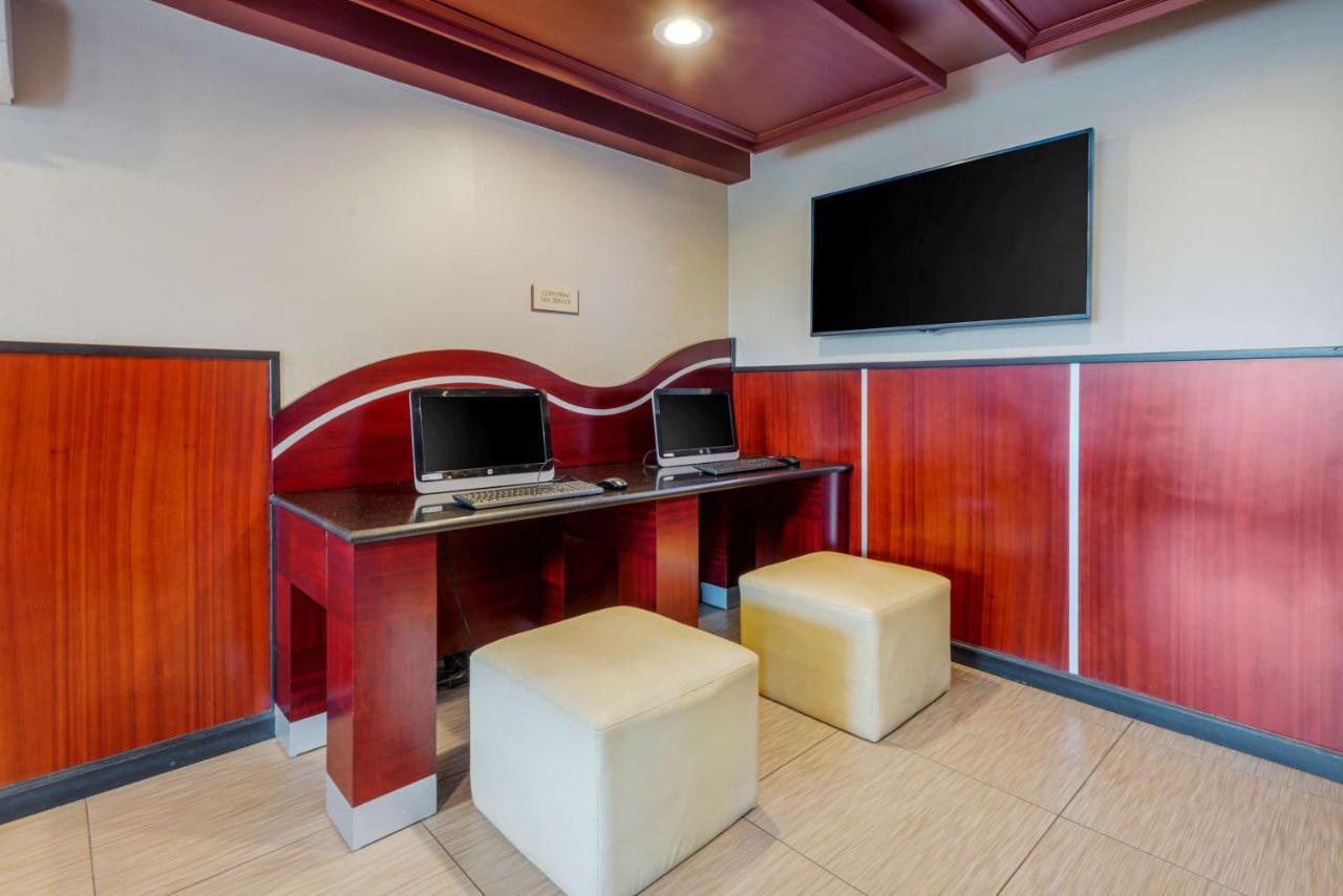 Best Western Plus Poconos Tannersville Ngoại thất bức ảnh
